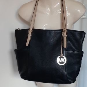 Michael Kors Jet Set Tote Bag
